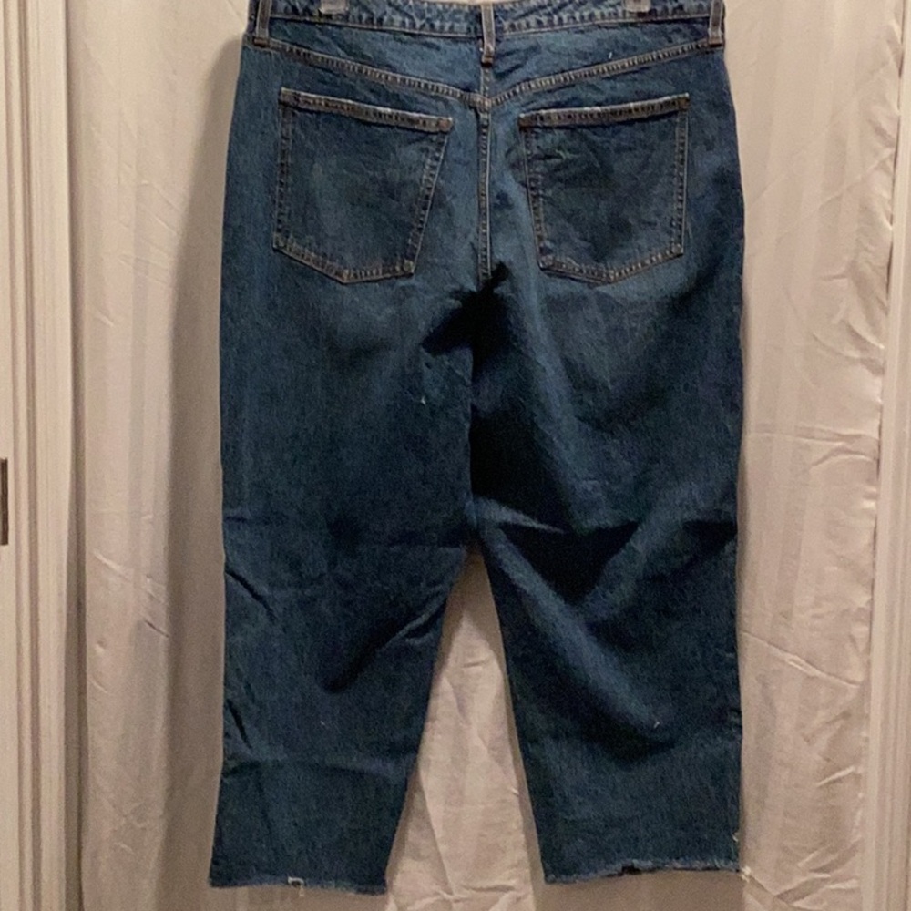 Universal Threads, Distressed Jeans - image 2